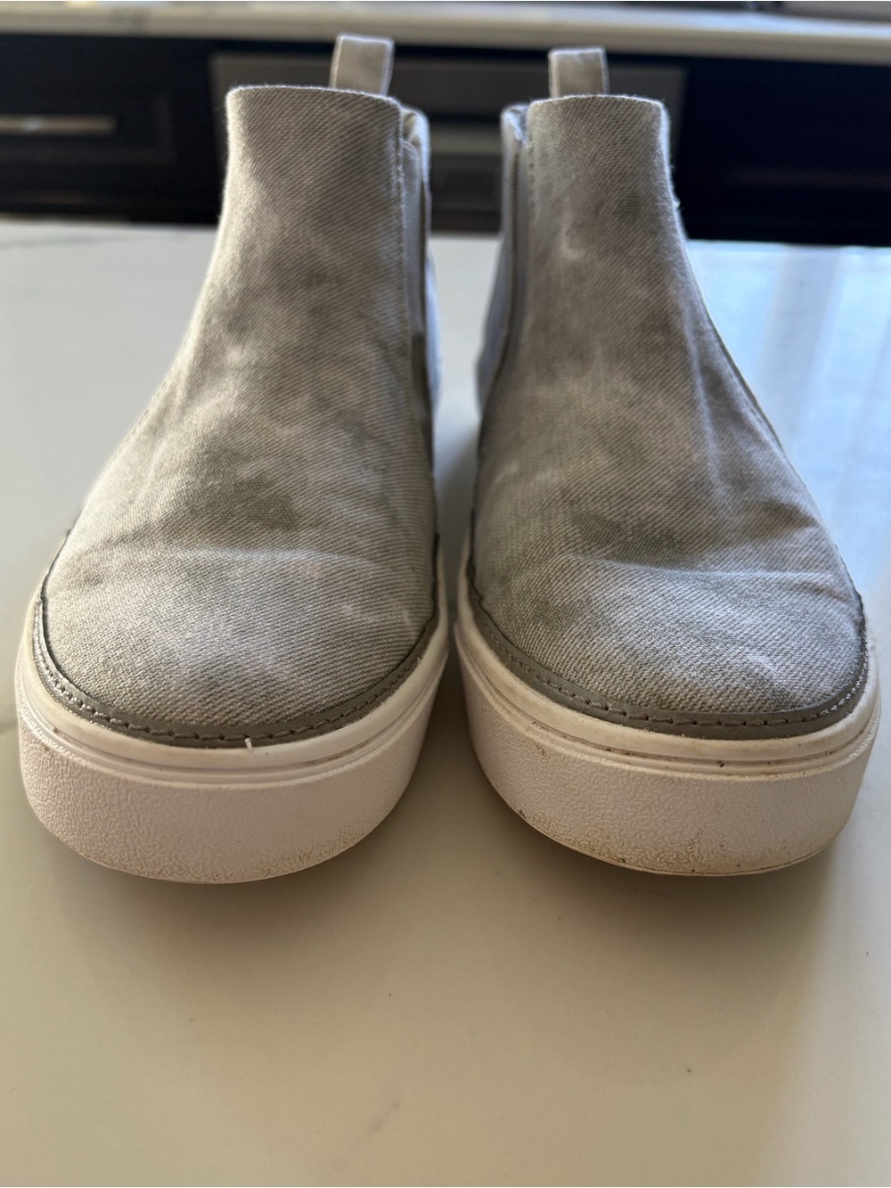 TOMS Slip-On Sneakers in Light Gray